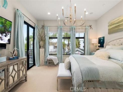 115 E Bay Avenue, Newport Beach, CA