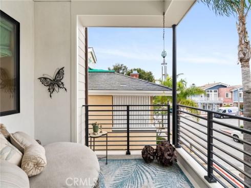 115 E Bay Avenue, Newport Beach, CA