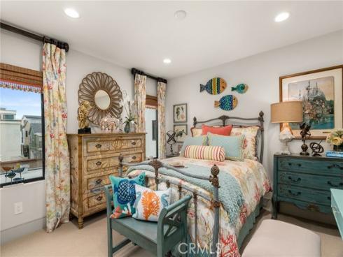 115 E Bay Avenue, Newport Beach, CA