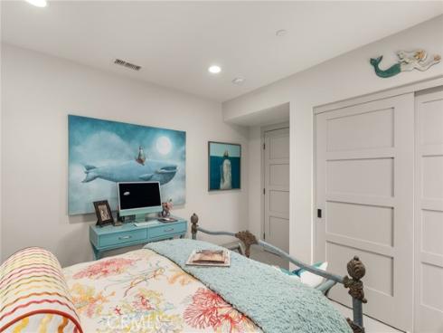 115 E Bay Avenue, Newport Beach, CA