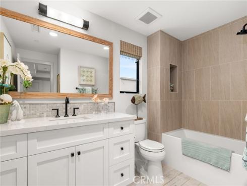 115 E Bay Avenue, Newport Beach, CA