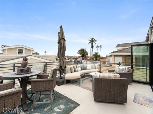 115 E Bay Avenue, Newport Beach, CA