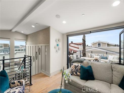 115 E Bay Avenue, Newport Beach, CA