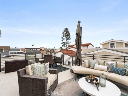 115 E Bay Avenue, Newport Beach, CA