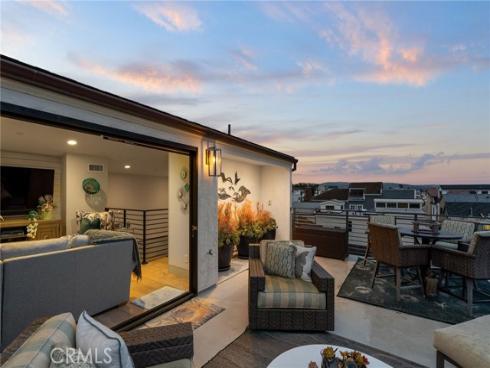115 E Bay Avenue, Newport Beach, CA