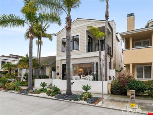 115 E Bay Avenue, Newport Beach, CA