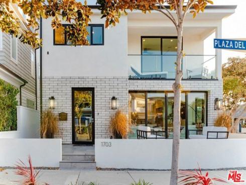 1703  Plaza Del Sur  , Newport Beach, CA