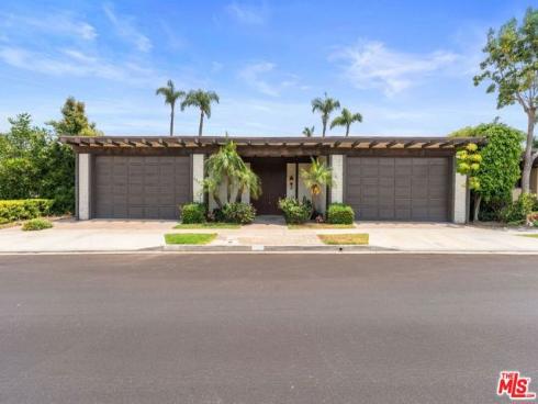 1542 Galaxy Drive, Newport Beach, CA