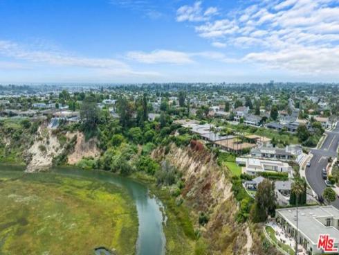 1542 Galaxy Drive, Newport Beach, CA