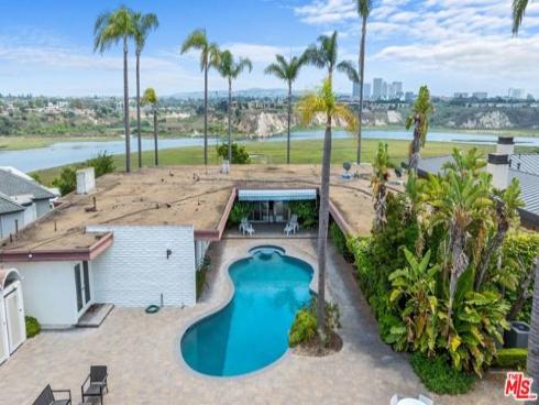1542 Galaxy Drive, Newport Beach, CA