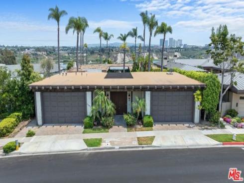 1542 Galaxy Drive, Newport Beach, CA