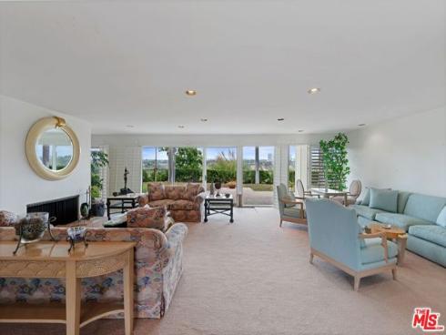 1542 Galaxy Drive, Newport Beach, CA