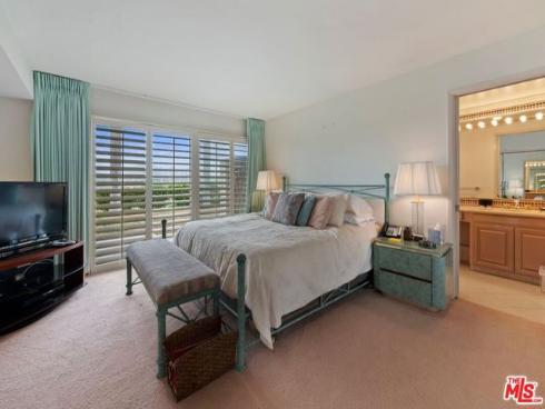 1542 Galaxy Drive, Newport Beach, CA