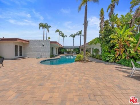 1542 Galaxy Drive, Newport Beach, CA