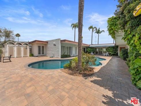 1542 Galaxy Drive, Newport Beach, CA
