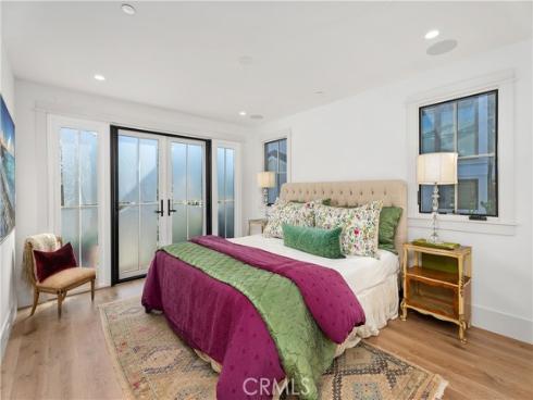 337 Holmwood Drive, Newport Beach, CA