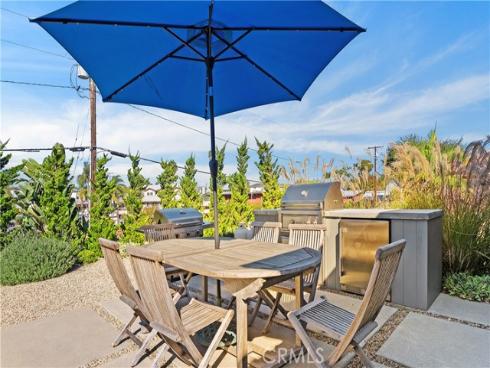 337 Holmwood Drive, Newport Beach, CA