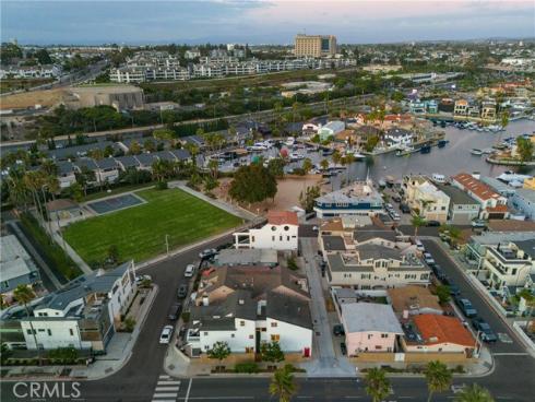 204 44th Street, Newport Beach, CA