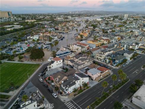 204 44th Street, Newport Beach, CA