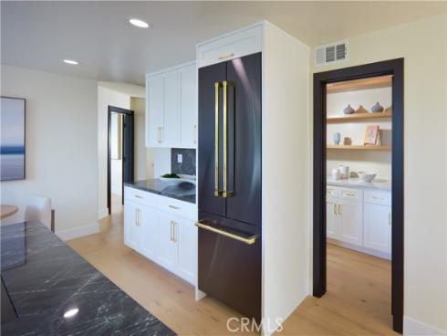 1  Rue Du Parc  , Newport Beach, CA