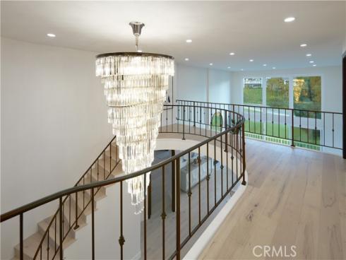 1  Rue Du Parc  , Newport Beach, CA