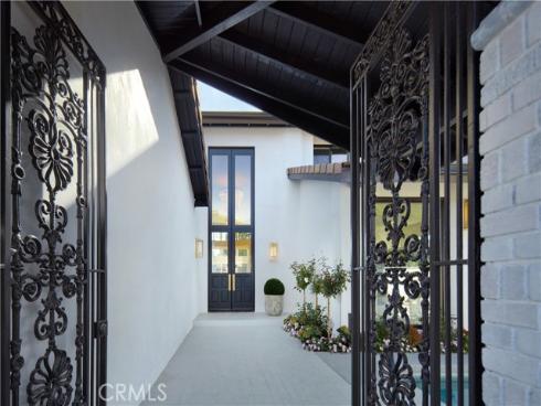 1  Rue Du Parc  , Newport Beach, CA