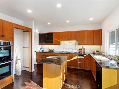 7 Northampton 104 Court, Newport Beach, CA