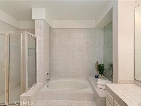 7 Northampton 104 Court, Newport Beach, CA