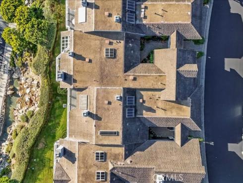 7 Northampton 104 Court, Newport Beach, CA