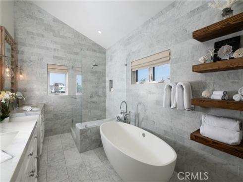 56 Balboa Coves , Newport Beach, CA