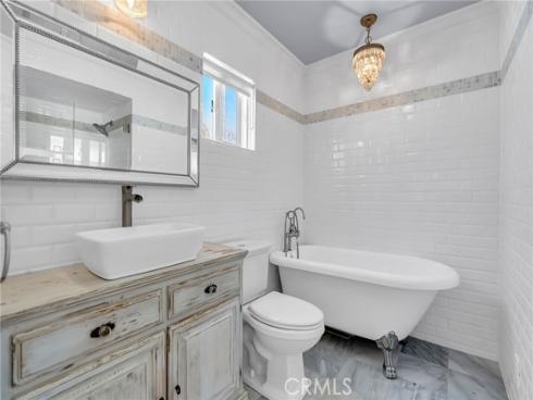 331 Walnut Street, Newport Beach, CA