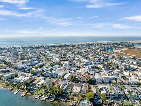 331 Walnut Street, Newport Beach, CA