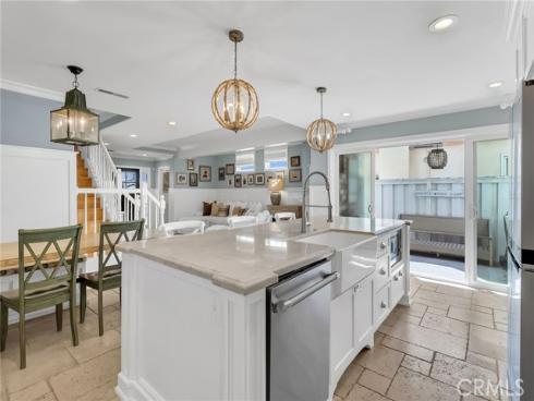 331 Walnut Street, Newport Beach, CA