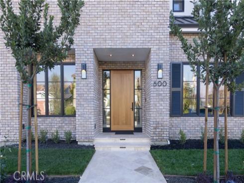 600 Powell Place , Newport Beach, CA