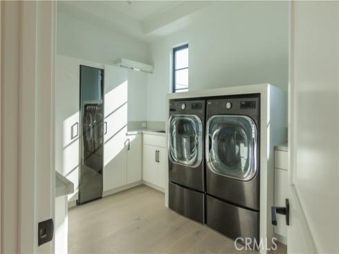 600 Powell Place , Newport Beach, CA