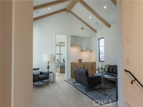 600 Powell Place , Newport Beach, CA