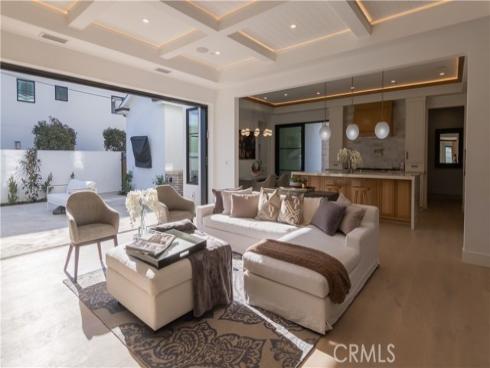 600 Powell Place , Newport Beach, CA