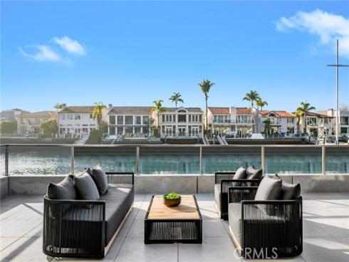 433 Harbor Island Drive, Newport Beach, CA