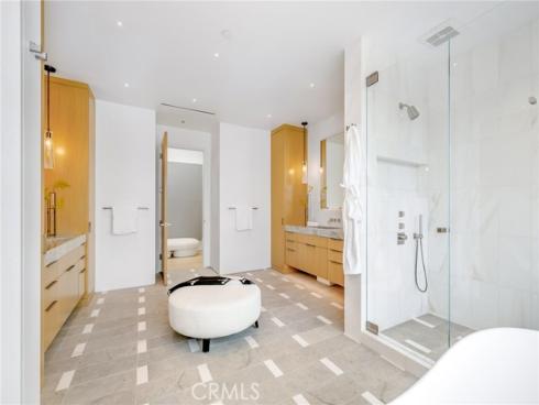 433 Harbor Island Drive, Newport Beach, CA