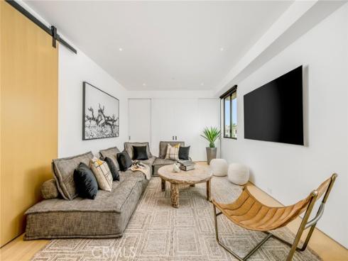 433 Harbor Island Drive, Newport Beach, CA