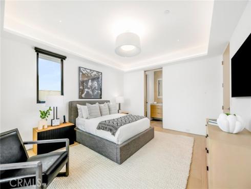 433 Harbor Island Drive, Newport Beach, CA