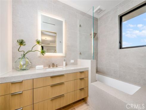 433 Harbor Island Drive, Newport Beach, CA