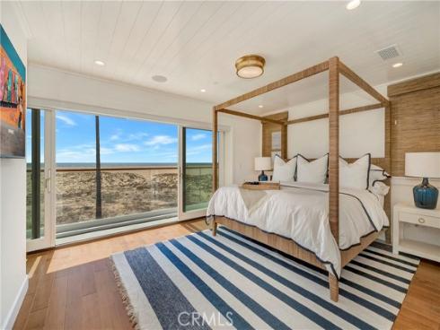 114  Oceanfront  , Newport Beach, CA