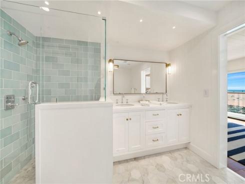 114  Oceanfront  , Newport Beach, CA