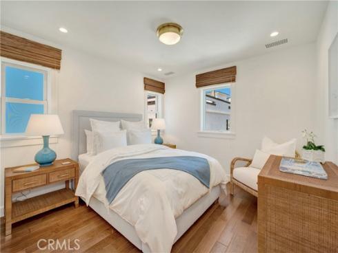 114  Oceanfront  , Newport Beach, CA