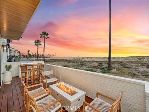 114  Oceanfront  , Newport Beach, CA