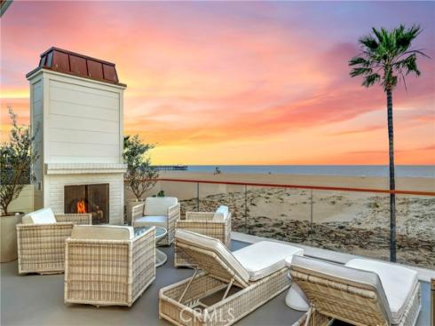 114  Oceanfront  , Newport Beach, CA