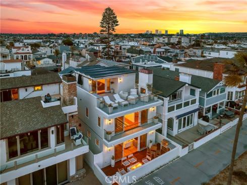 114  Oceanfront  , Newport Beach, CA