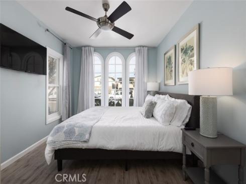 1113 W Balboa Boulevard, Newport Beach, CA