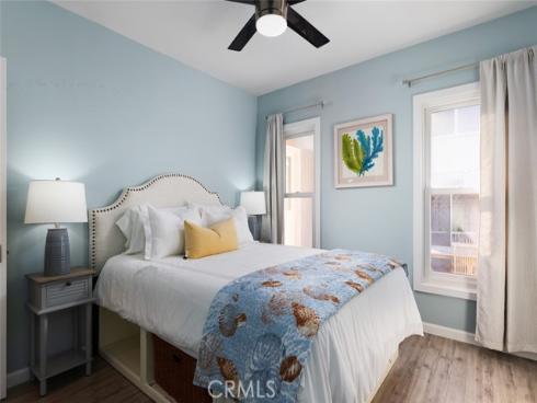 1113 W Balboa Boulevard, Newport Beach, CA